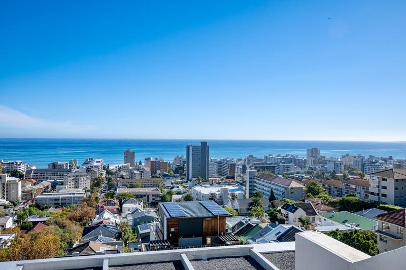 3 Bedroom Property for Sale in Sea Point Western Cape